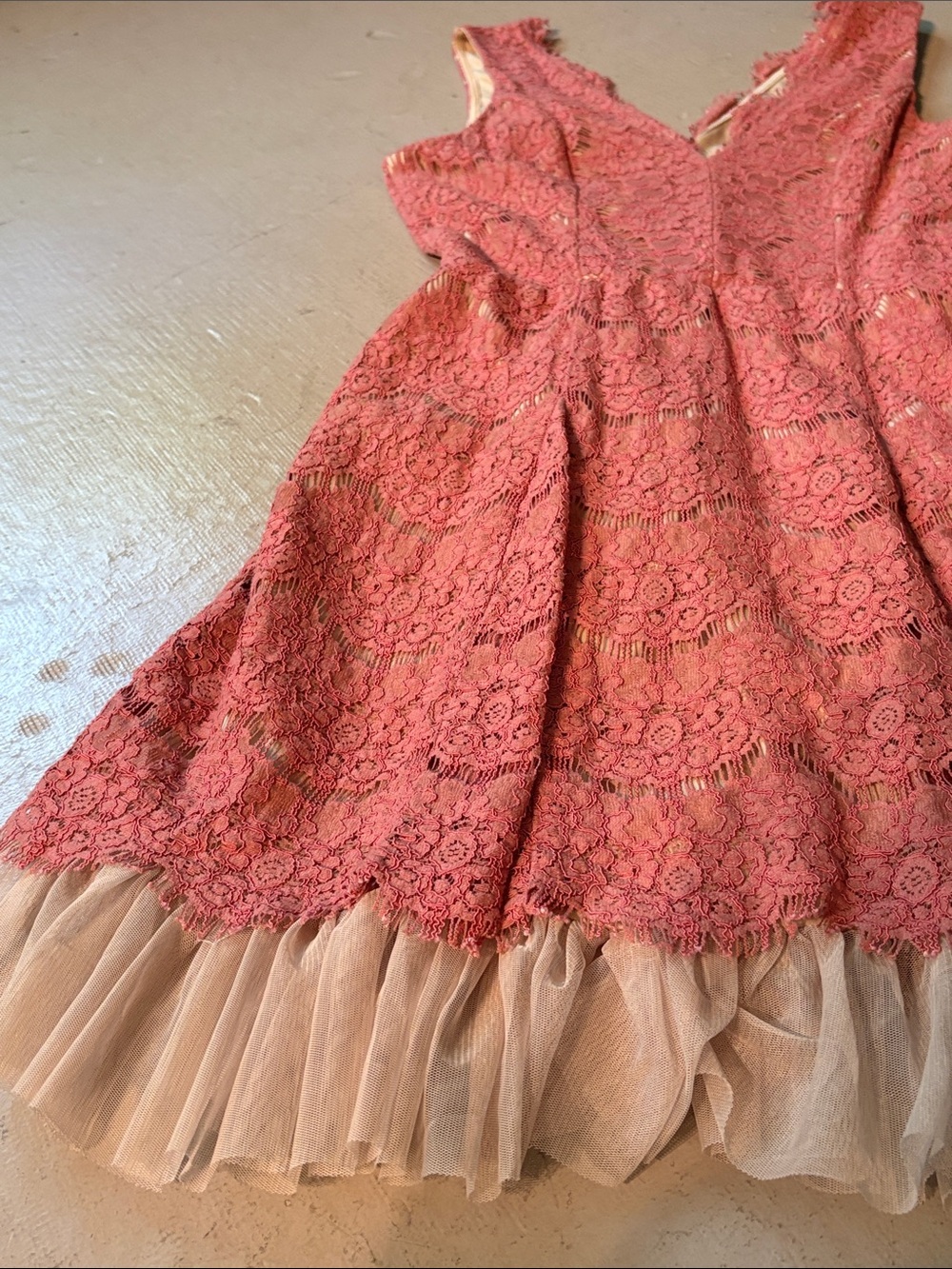 Francesca’s Coral Lace Midi Dress with Cream Tulle Hem - Picture 2 of 8